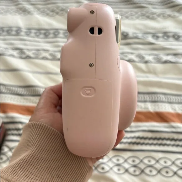Instax Mini 11 Pink Instant Camera - Picture 4 of 4